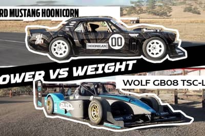 drag race: hoonicorn races the super-lightweight wolf