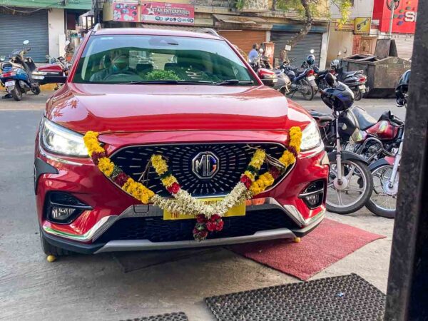 mg india records 1 lakh sales milestone – hector, astor, gloster, zs ev