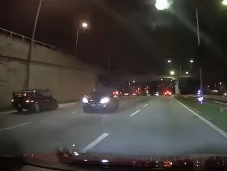 video: perodua myvi driver boldly gets on the opposite side of federal highway, police are on the lookout!