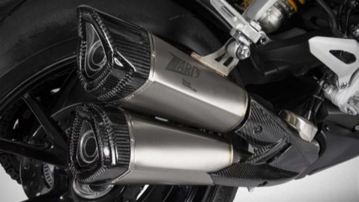 zard launches titanium exhaust for triumph speed triple 1200