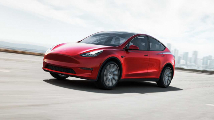 tesla rejects model y buyer's call to honor retroactive fsd pricing