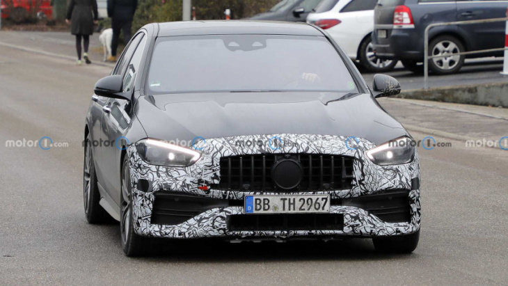 2023 mercedes-amg c43 / c53 sheds most camo in new spy shots