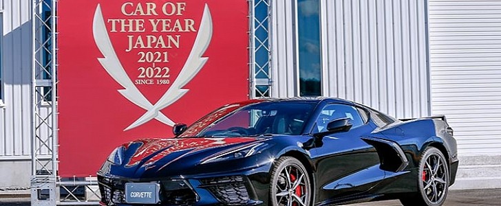 chevrolet corvette c8 stingray wins performance car of the year in japan
