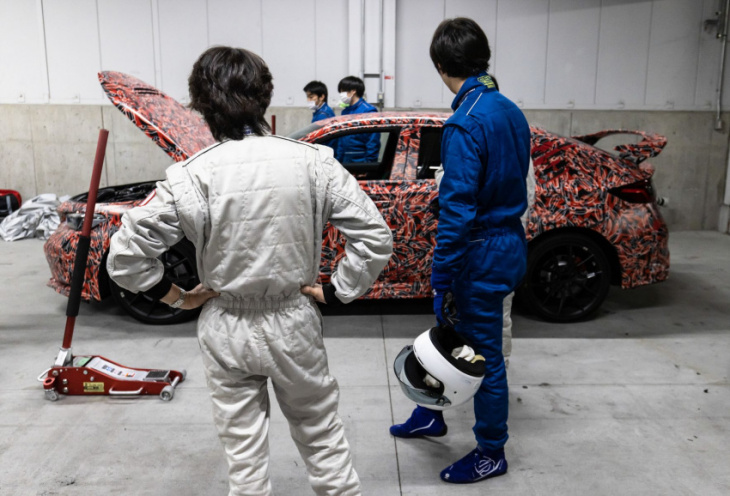 honda teases shots of the new civic type r on japan's suzuka circuit