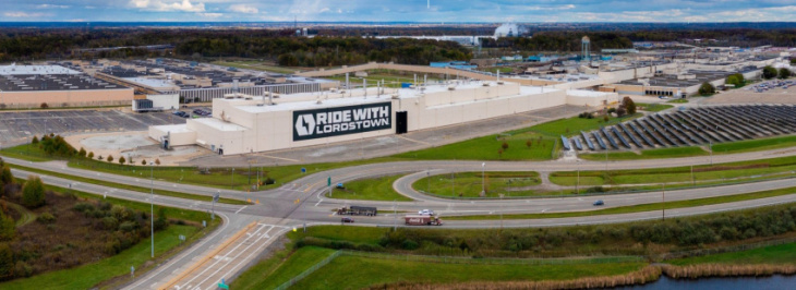 lordstown delays plant sale to foxconn, needs $150m in capital for production