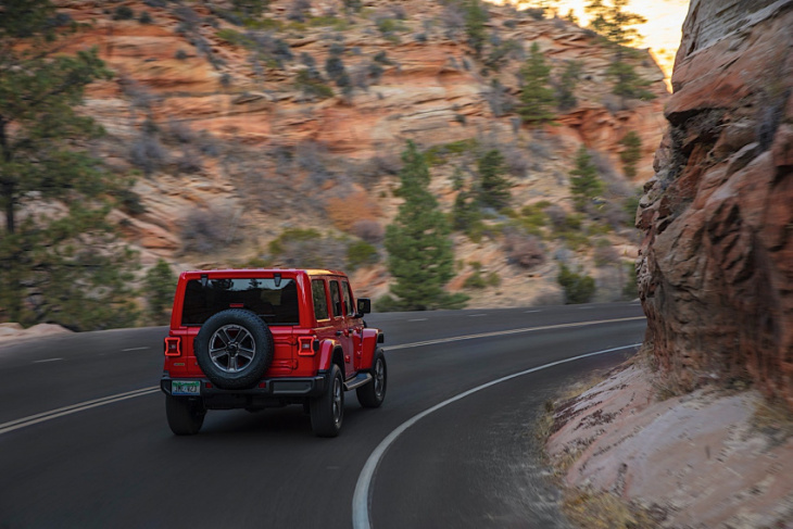 jeep recalls wrangler 4xe for missing odometer display