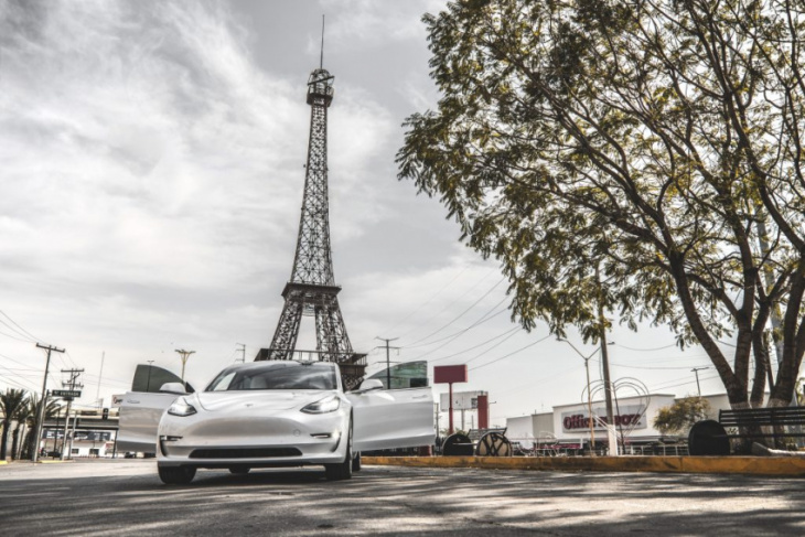 tesla taxi driver in paris investigated for ‘suspected manslaughter’ following crash