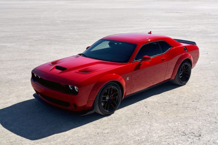 sounds like the 2024 dodge challenger gets a twin-turbo straight-six