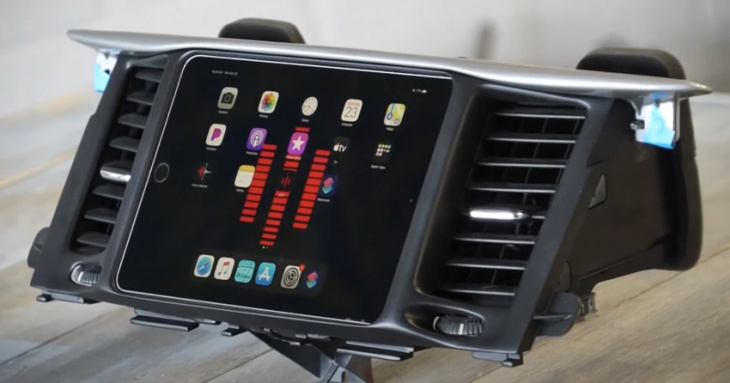 this custom dash proves nobody needs carplay when an ipad can do so much more