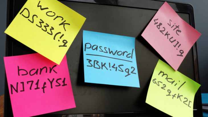 skip the three words thing, go straight for the ‘use a password manager, dammit’ jugular