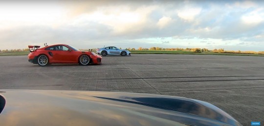 porsche 911 three-way battle: can a gt3 outrun two turbo rivals?