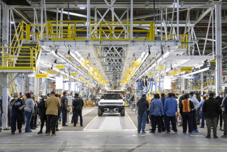 first hummer evs roll off the assembly line, first deliveries can now begin