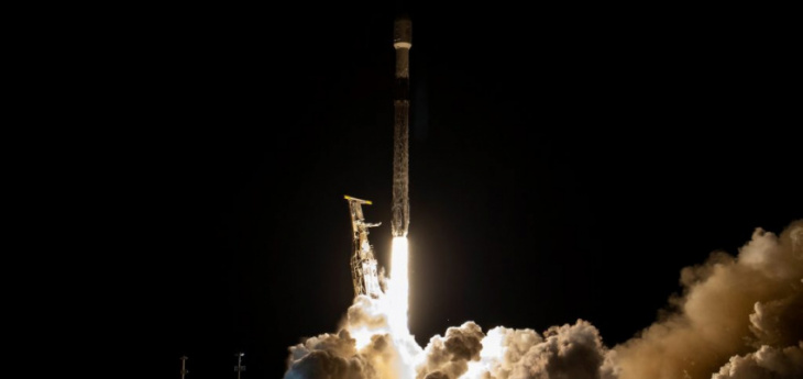 spacex completes second falcon 9 launch and landing in 15 hours