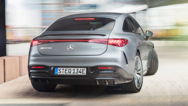mercedes-benz moves to a new sales model in europe, dealers will be compensated