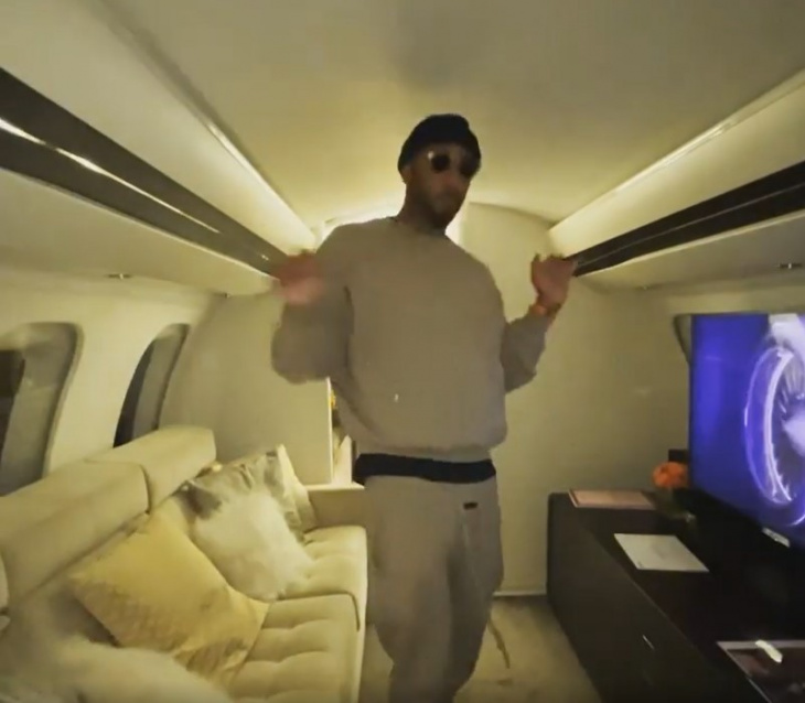 swizz beatz gives us a tour of his private jet as he dances on rick ross' new album