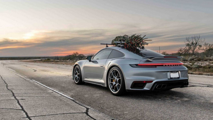 tuned porsche 911 turbo s takes christmas tree on roof to 175 mph
