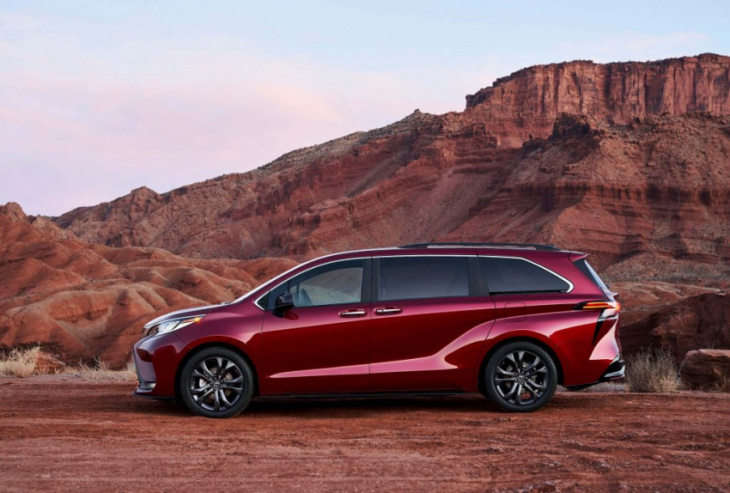 5 reasons the 2022 toyota sienna xse is the best trim level for the money