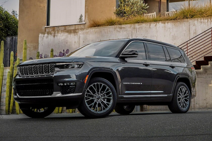 jeep promises detroit residents to clean up stinky plant