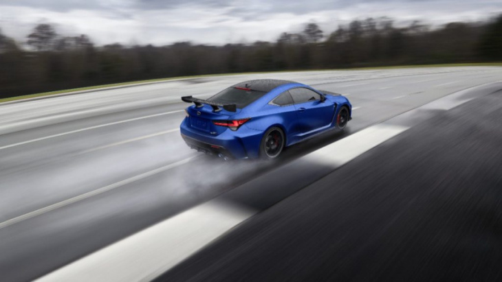 9 surprising performance cars slower than a dodge charger hellcat