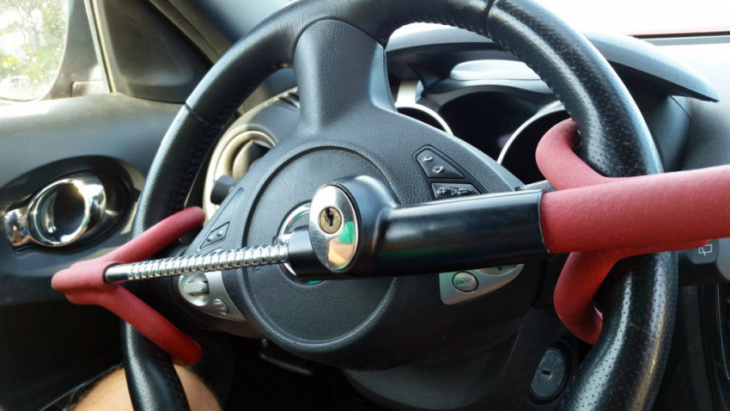 10 best car anti-theft devices [buying guide]