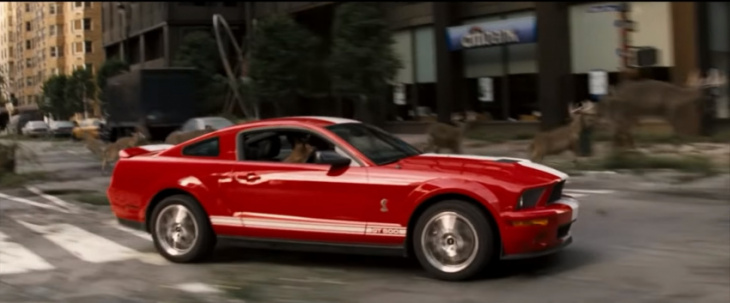 10 of the coolest vehicles from pandemic themed movies