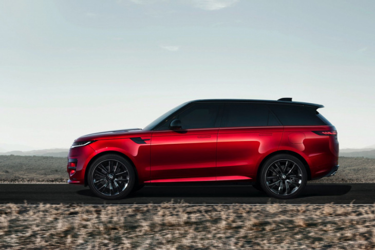 first look: 2023 land rover range rover sport