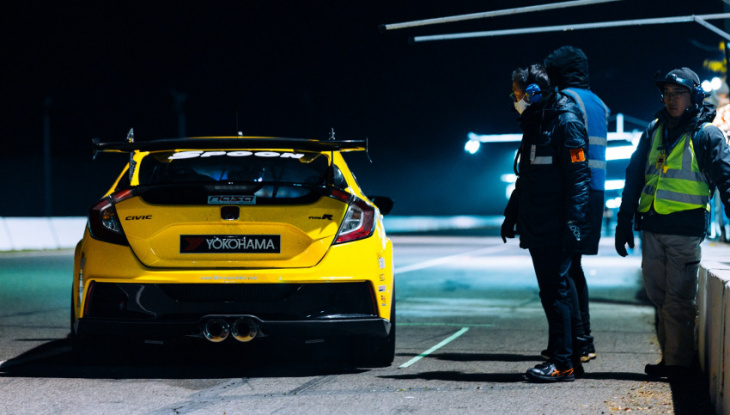 25 grueling hours at thunderhill in spoon sports' honda civic type r