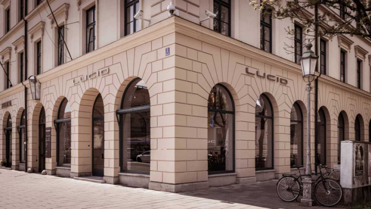 lucid makes european debut with €218,000 air dream edition