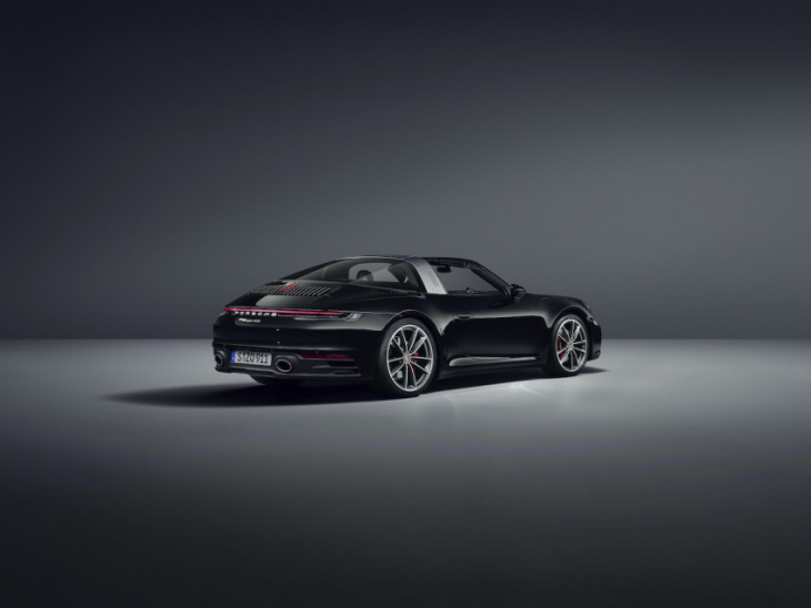 porsche's latest targa 4 and 4s make their silver-highlighted debut