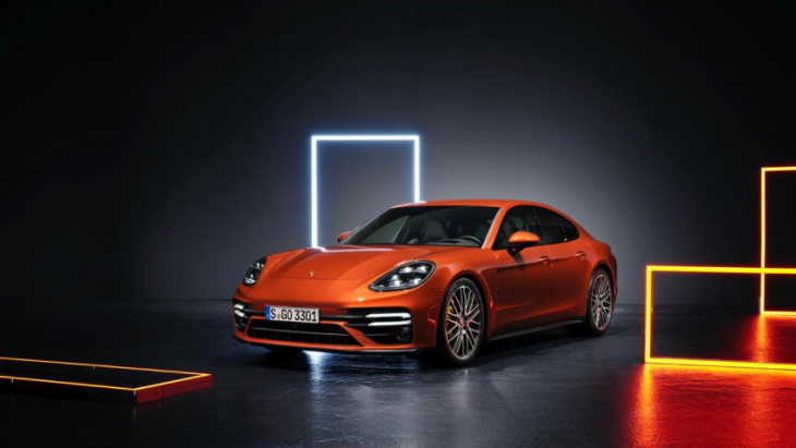 speed with style sets 2021 porsche panamera apart