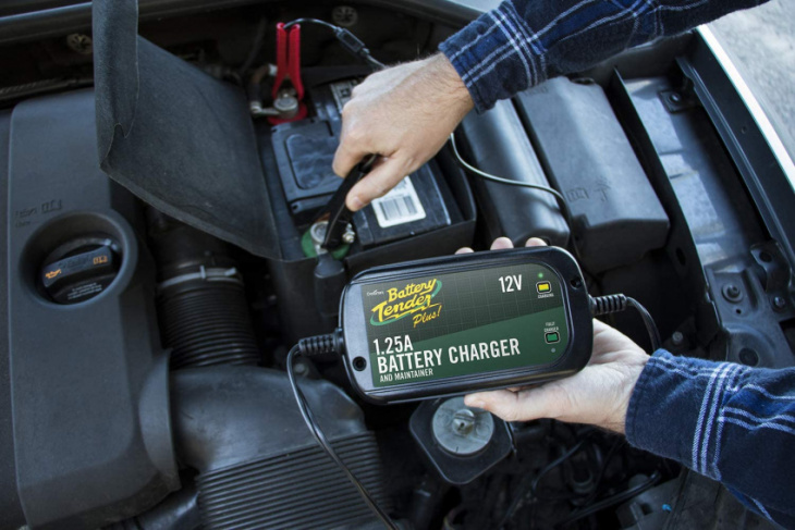 10 best car battery chargers [buying guide]