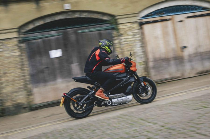electric motorbike review: harley-davidson livewire
