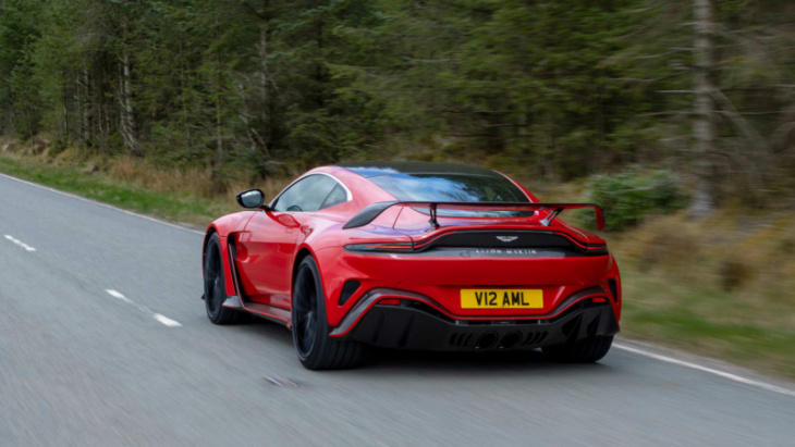 aston martin v12 vantage 2022 review – a fitting sign-off for the venerable v12?