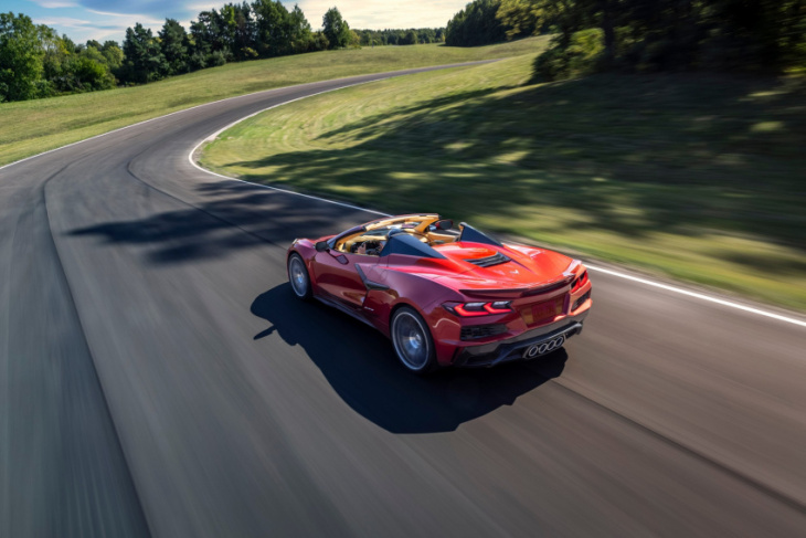 c8 chevy corvette e-ray unofficially joins the stingray and z06 mid-engine party