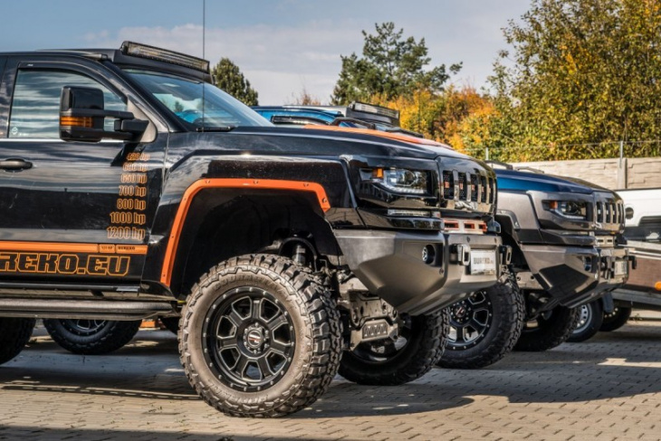 czech out this 6x6 hummer-inspired silverado