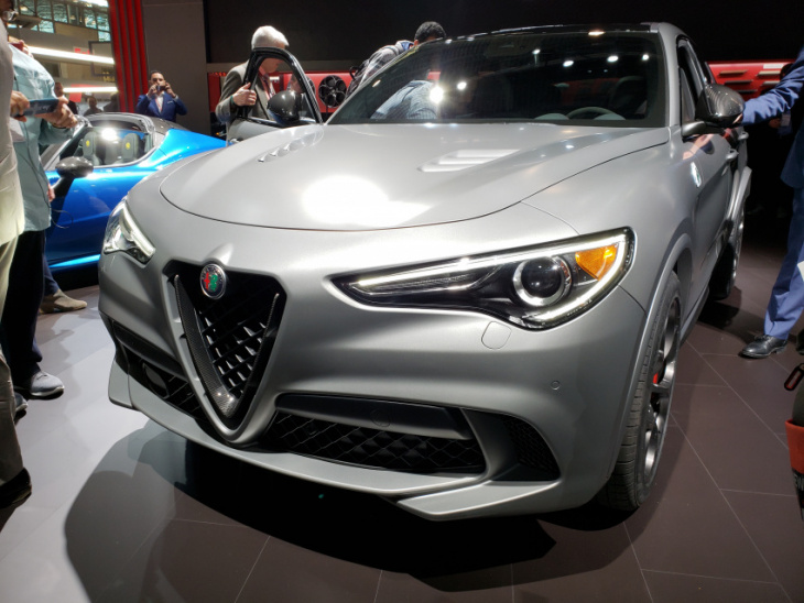 alfa romeo reveals limited-release nring editions of giulia and stelvio