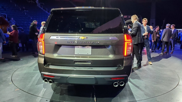 all-new 2021 chevrolet suburban and tahoe revealed in detroit