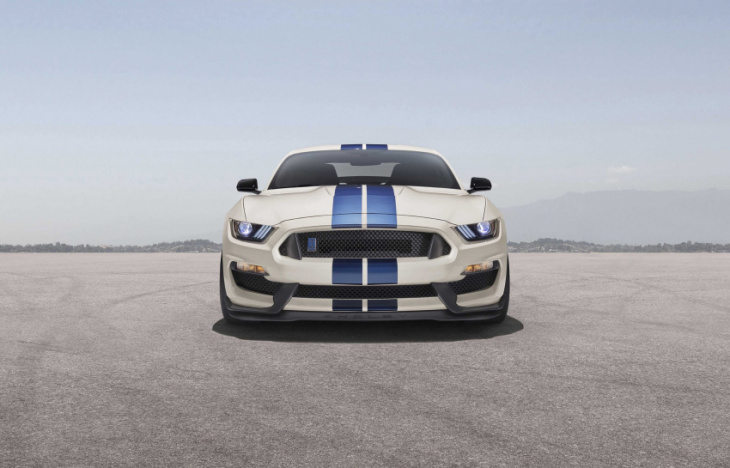heritage package for shelby gt350 and gt350r is a nod to their racing past