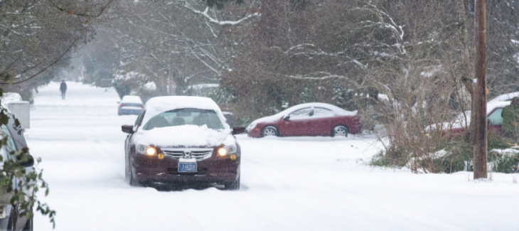 10 snow driving tips to make you a safer winter driver