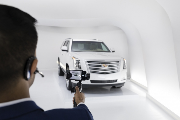 cadillac live aims to reinvent the car-shopping experience