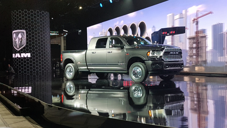 ram unveils all-new heavy-duty pick-up in detroit