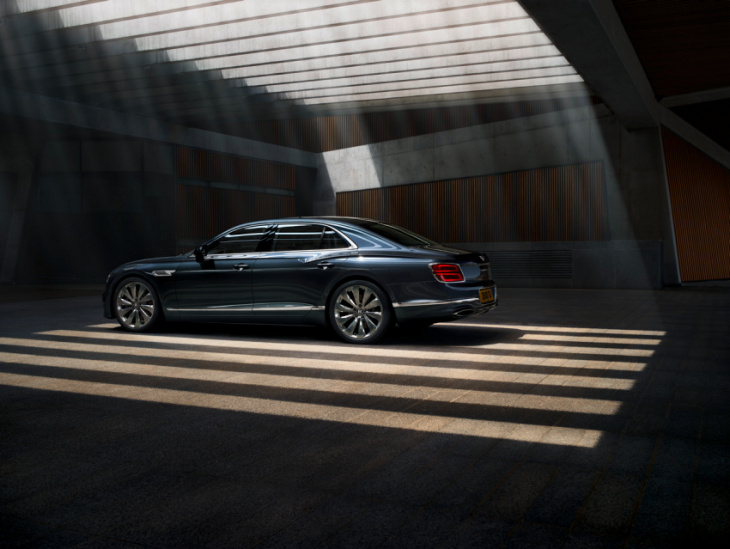 bentley shows off ultimate luxury with new flying spur