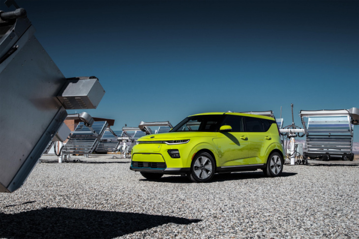two kia soul evs now qualify for federal grants