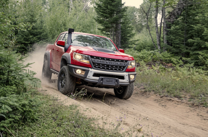 the chevrolet colorado zr2 bison looks ready to take on the apocalypse