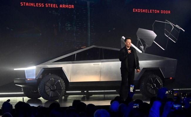 musk says tesla's cybertruck will have four-motor variant