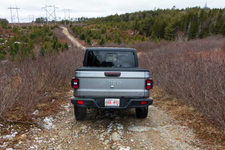 android, head to head: 2020 ford ranger vs 2020 jeep gladiator