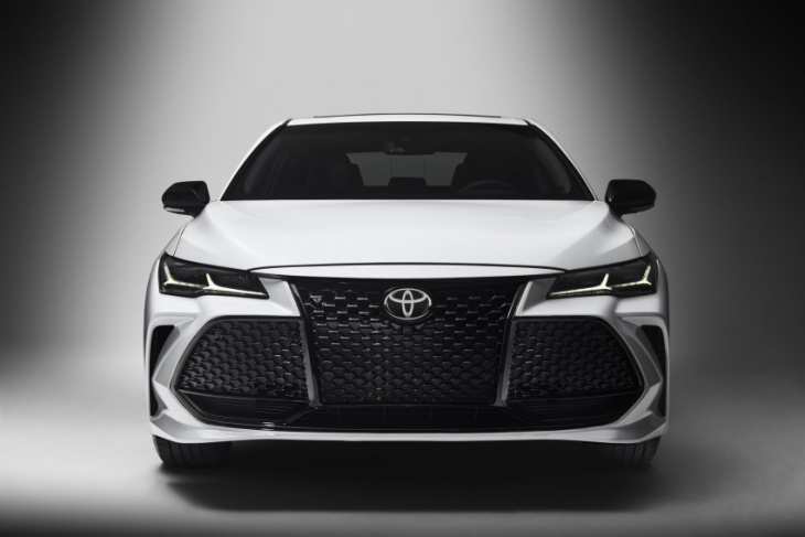 amazon, android, toyota avalon xse hybrid; first-ever nightshade edition