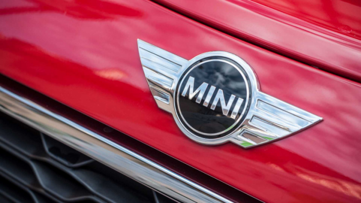 mini cooper warranty: what’s covered? (2022)