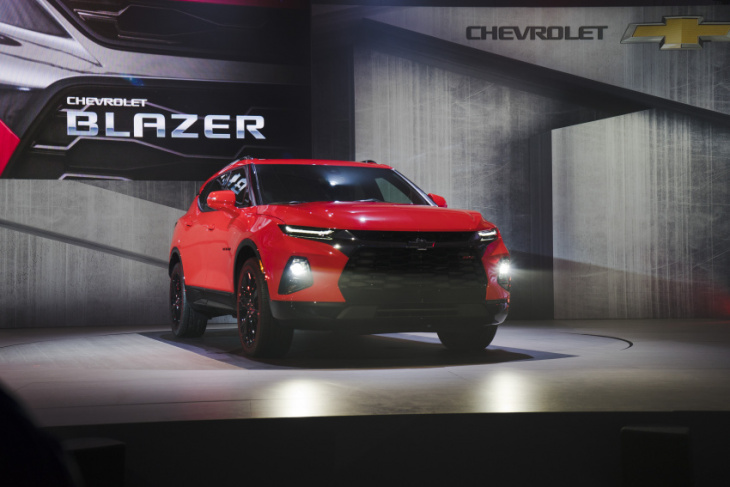 android, chevrolet brings the blazer back for 2019