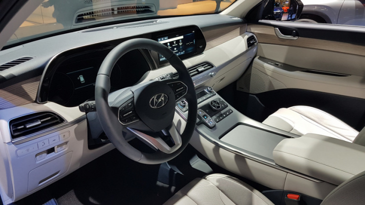 android, the 2020 hyundai palisade offers seating for eight